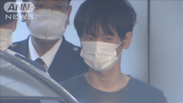 小学校の宿泊行事で女子児童にわいせつな行為をしたとして逮捕された教師が、別の児童にもわいせつな行為や撮影をしていた疑いで再逮捕されました。
　埼玉県草加市の小学校教師・伊藤一聖容疑者（33）は8月